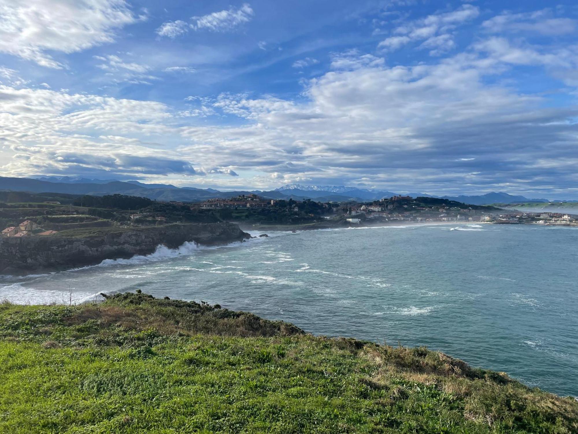 Ferienwohnung Bonito Duplex Con Vistas Al Mar Comillas Exterior foto